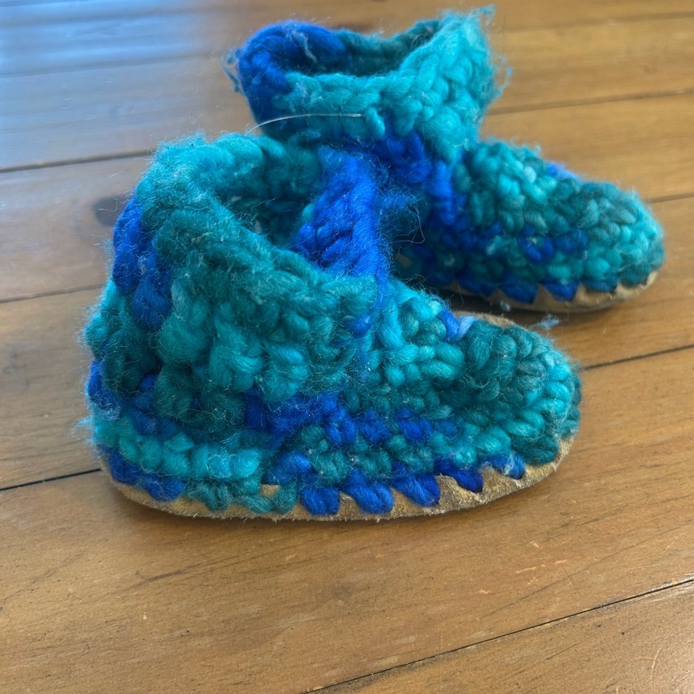 Cozy Knit Wool 1yo Slippers in Blue and Teal with Sheepskin Footbed